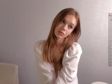 girl
        nancydiane cam image #1647161