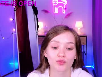 girl
        bless_sheila cam image #1771409
