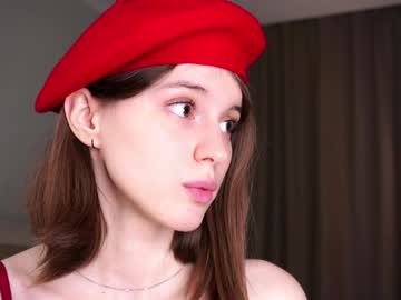 girl
        aislyfarran cam image #5409673