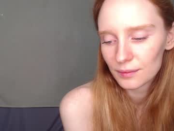girl
        save_my_wings cam image #3270005