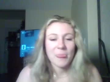girl
        captain_pawg cam image #518033