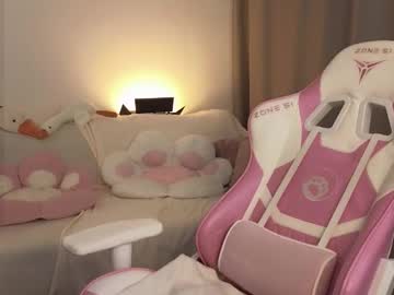 girl
        marshmeowlow cam image #6350448