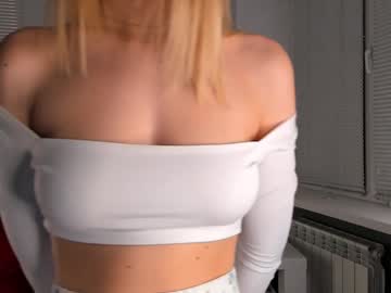 girl
        falinebenny cam image #6017270